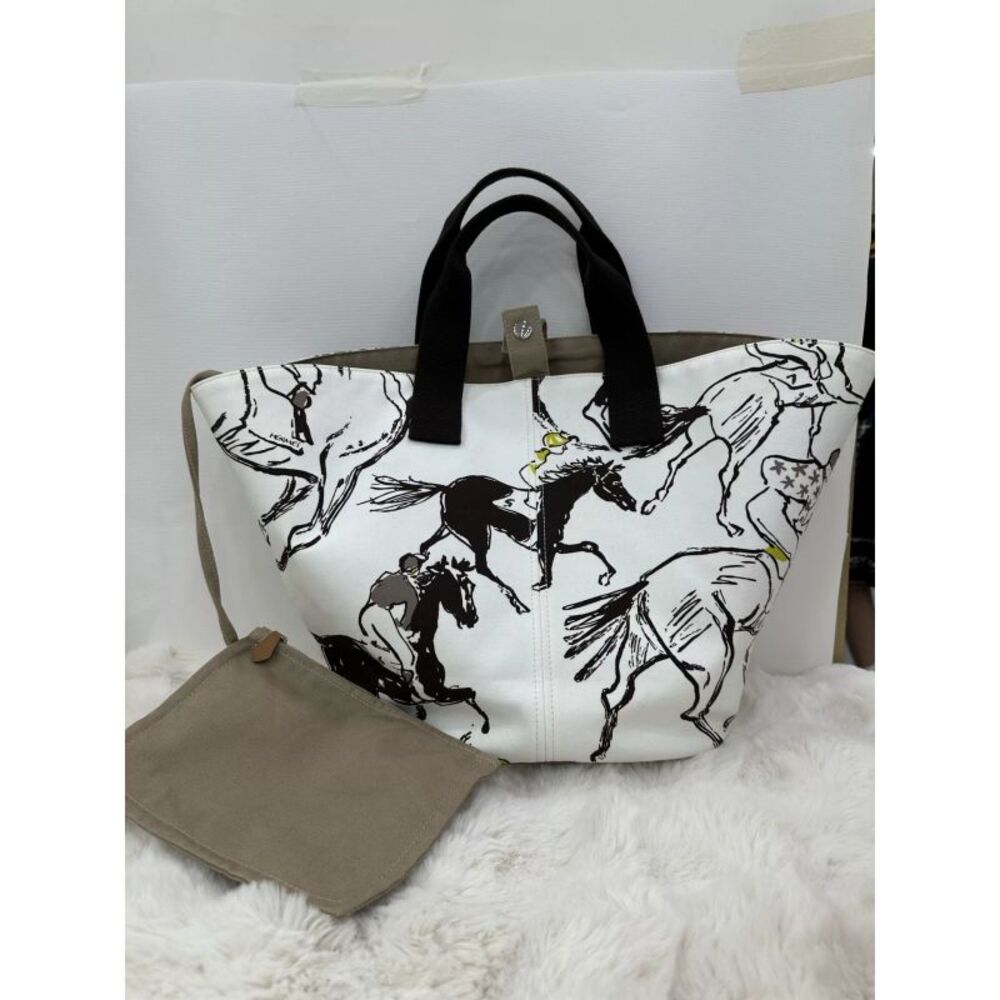 Hermès Women Pre-Loved Bag Very Good Condition
